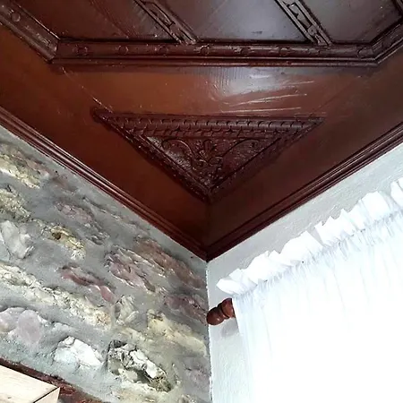 Stone 1850 Affittacamere Gjirokastër